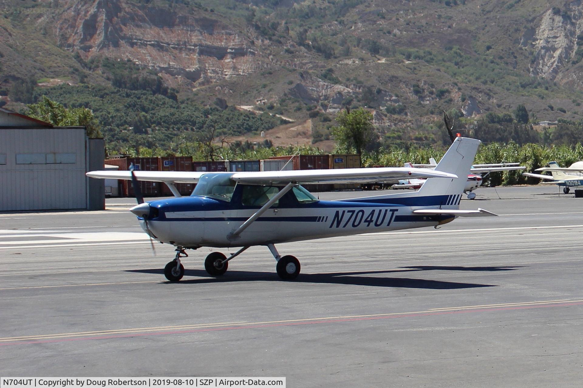 N704UT, 1976 Cessna 150M C/N 15078891, 1976 Cessna 150M, Continental O-200 100 Hp, taxi to Rwy 22