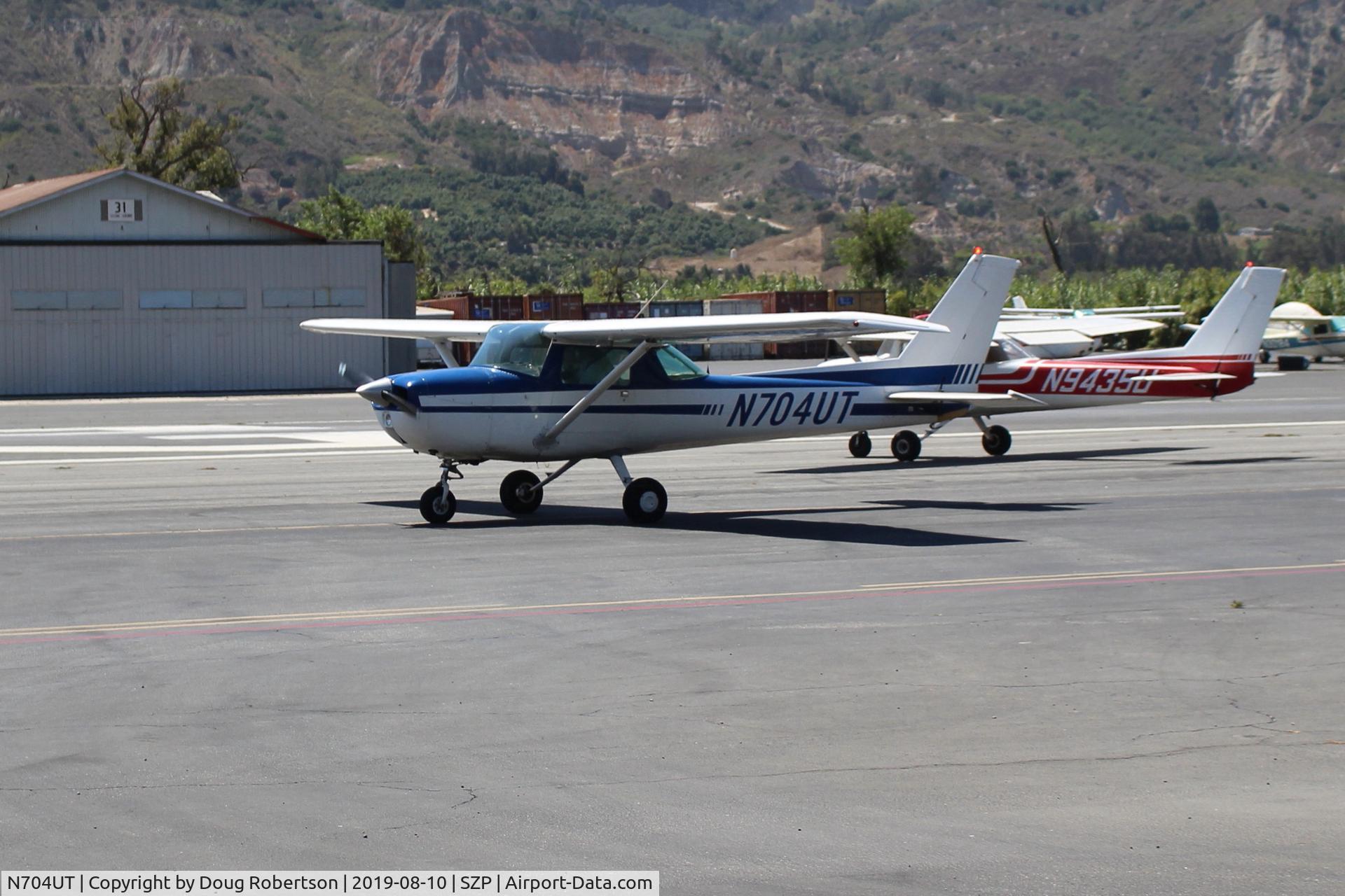 N704UT, 1976 Cessna 150M C/N 15078891, 1976 Cessna 150M, Continental O-200 100Hp, taxi to Rwy 22