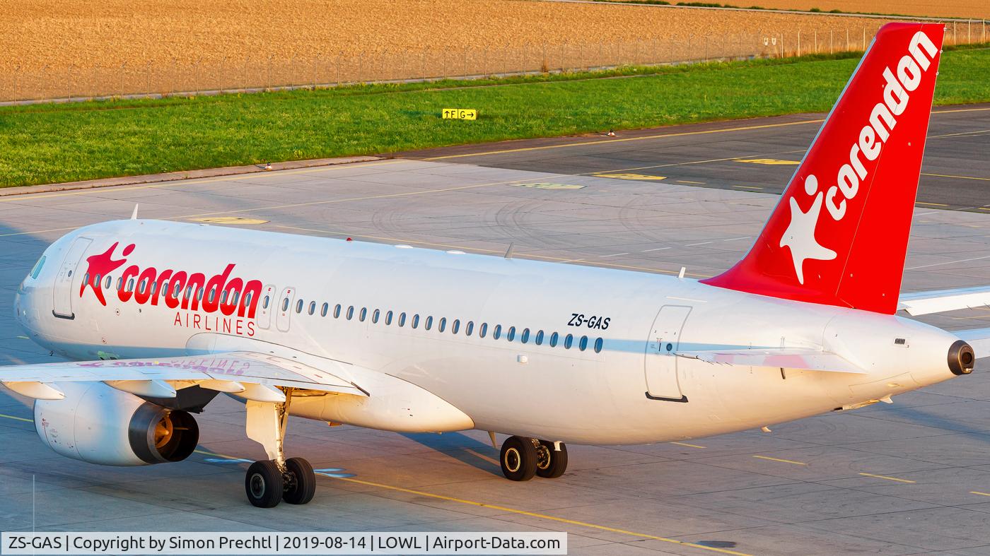 ZS-GAS, 1990 Airbus A320-231 C/N 076, ZS-GAS @ Linz Airport