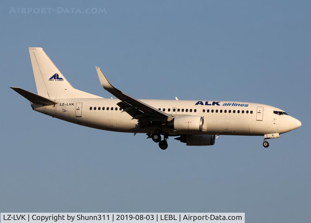 LZ-LVK, 1992 Boeing 737-3H4 C/N 26573, Landing rwy 25R