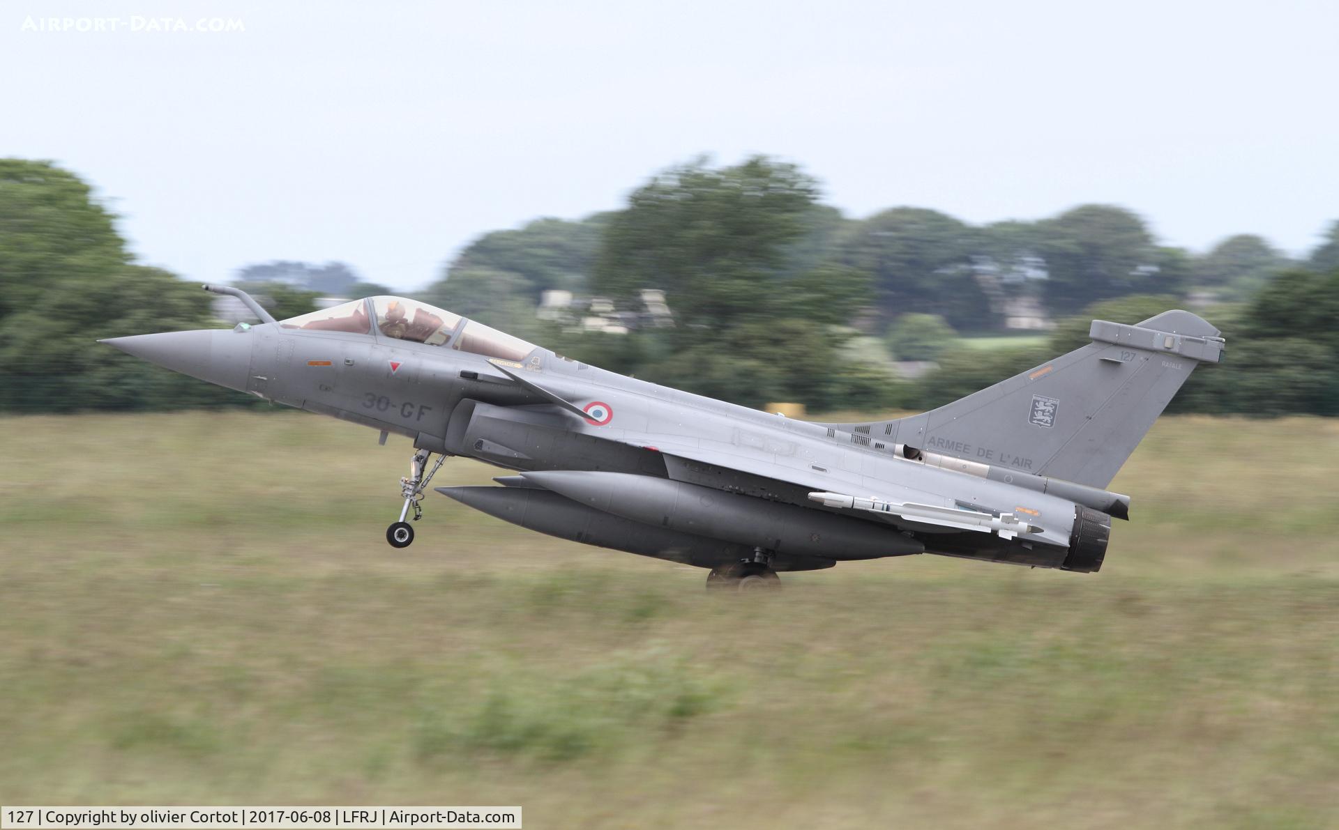 127, Dassault Rafale C C/N 127, landing at Landivisiau
