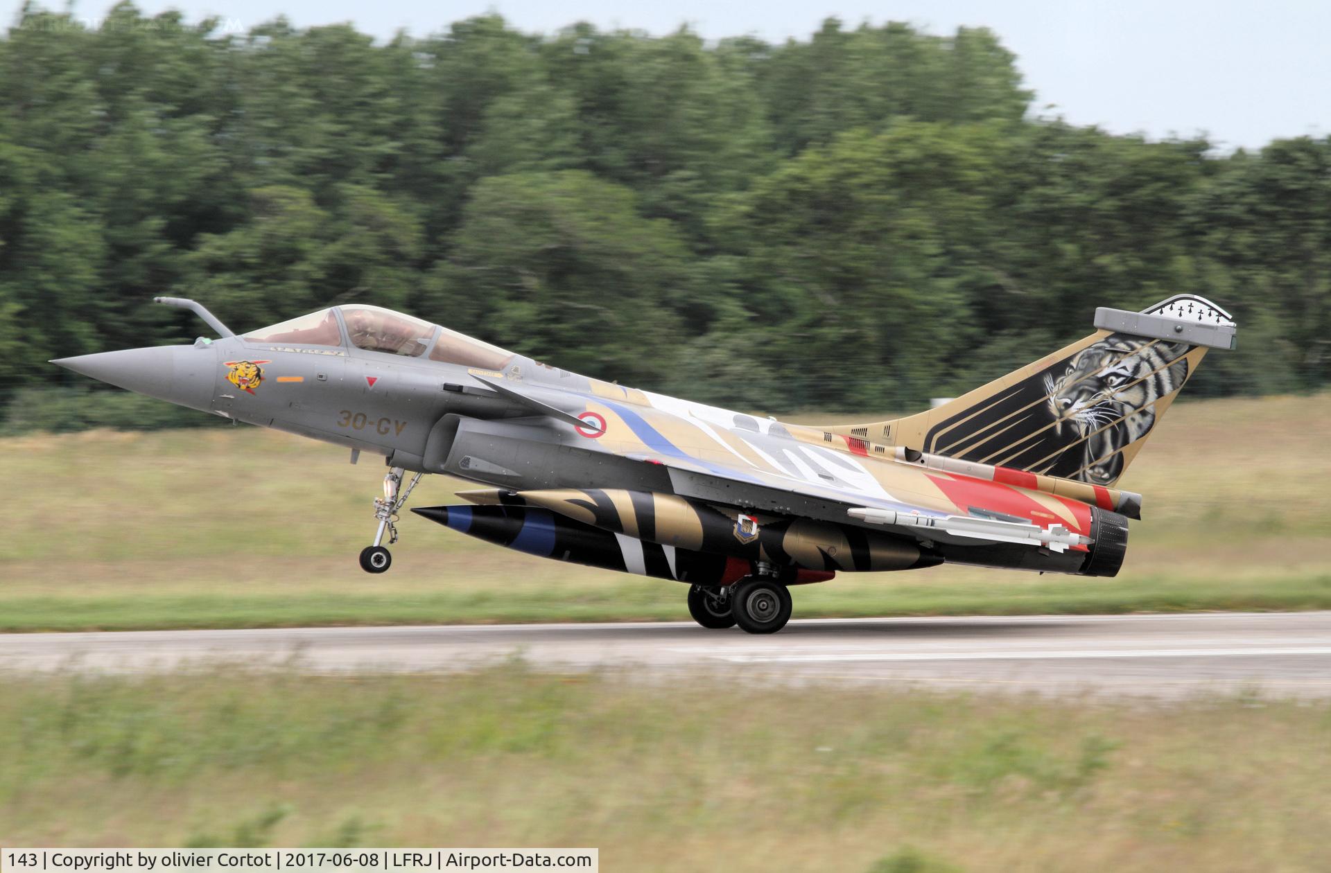 143, 2013 Dassault Rafale C C/N 143, landing at Landivisiau