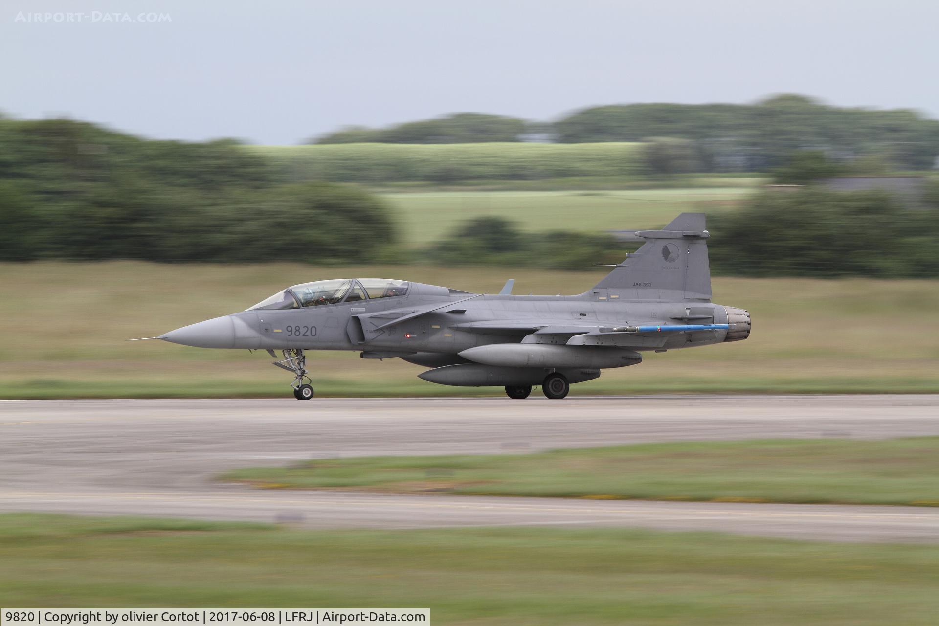9820, 2005 Saab JAS-39D Gripen C/N 39820, Tiger meet 2017