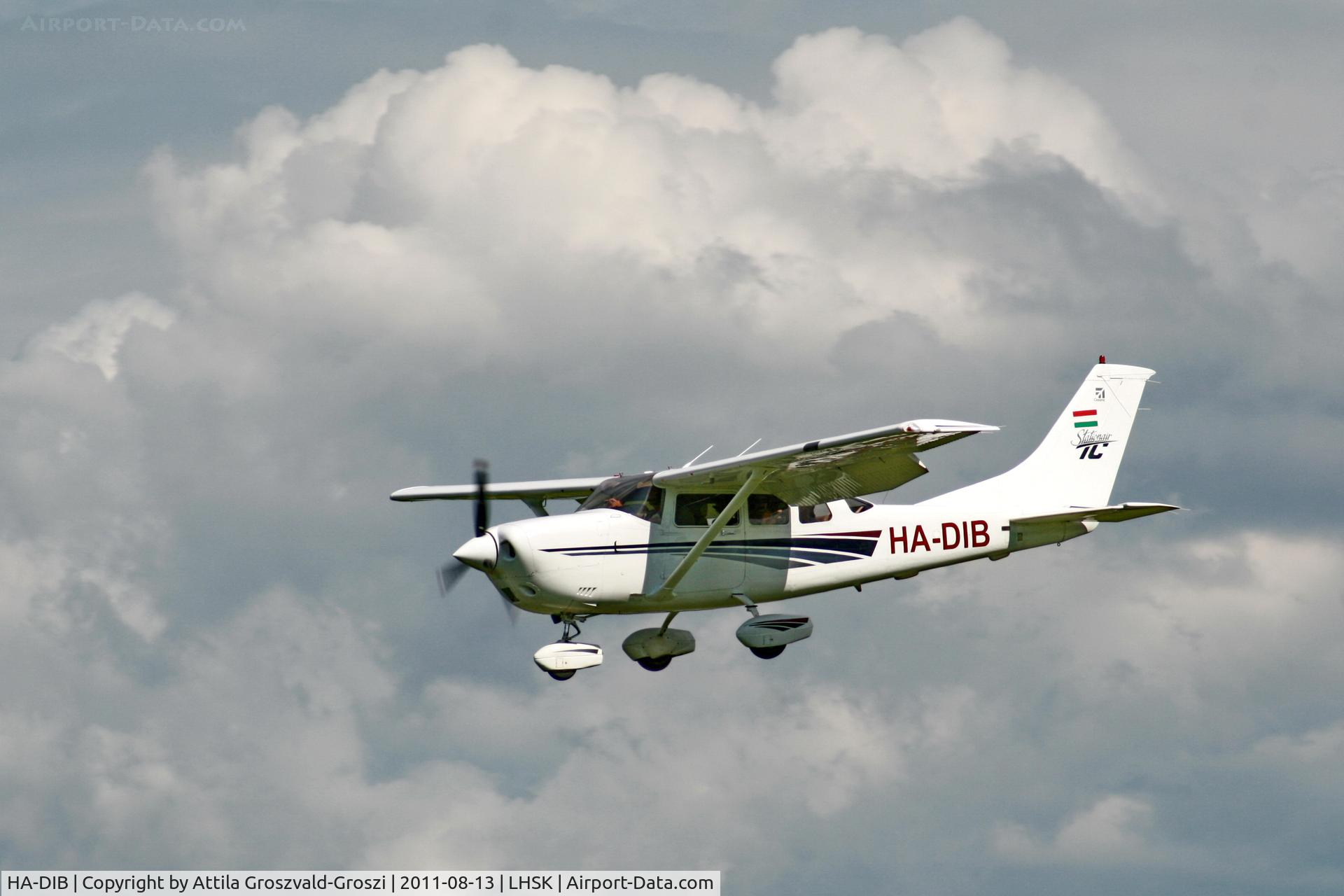 HA-DIB, 2000 Cessna T206H Turbo Stationair C/N T20608150, LHSK - Siófok-Kiliti Airport, Hungary