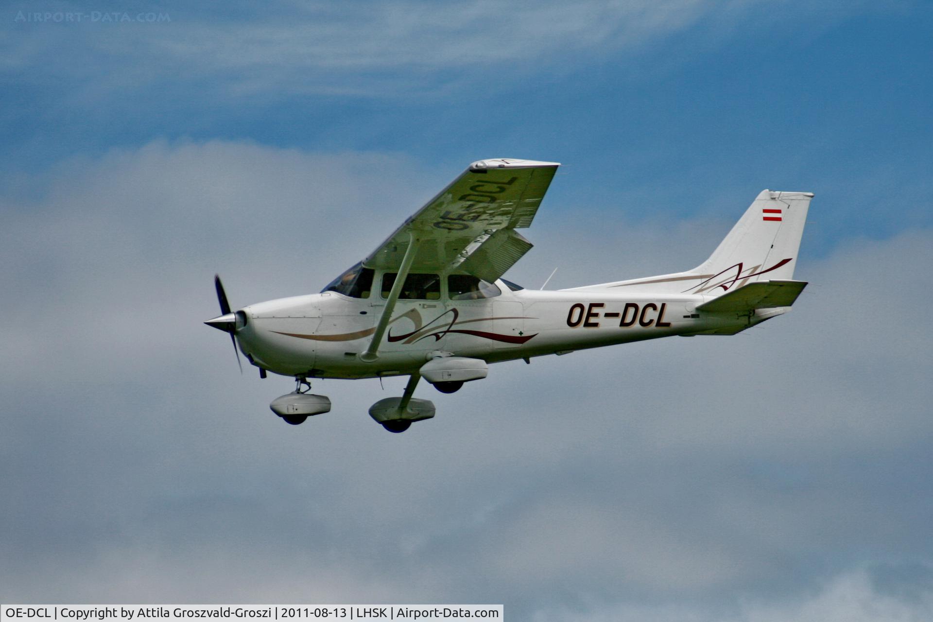 OE-DCL, Cessna 172S C/N 172S10773, LHSK - Siófok-Kiliti Airport, Hungary