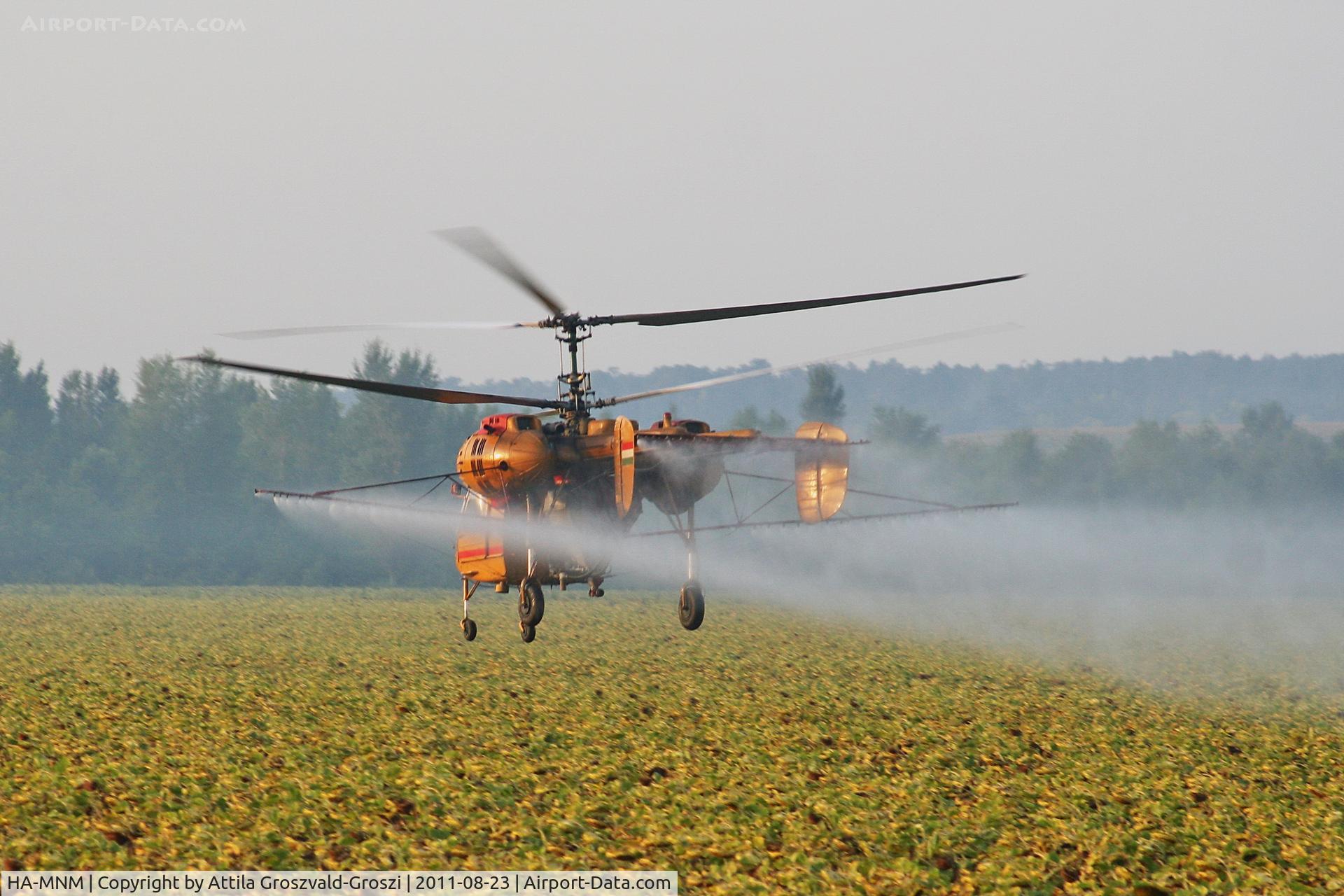 HA-MNM, 1975 Kamov Ka-26 Hoodlum C/N 7505204, In the air space of Balatonfüzfö while spraying