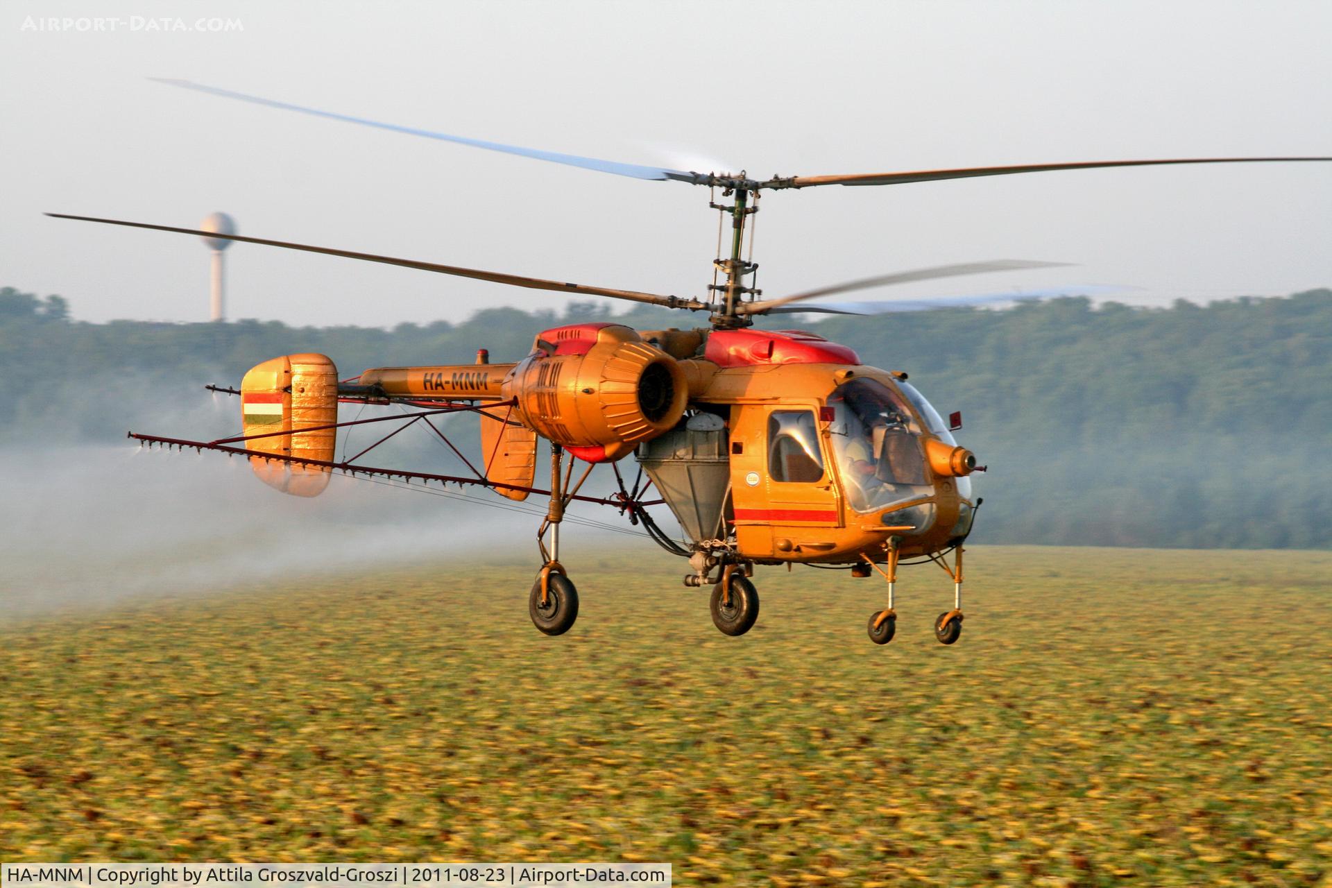 HA-MNM, 1975 Kamov Ka-26 Hoodlum C/N 7505204, In the air space of Balatonfüzfö while spraying