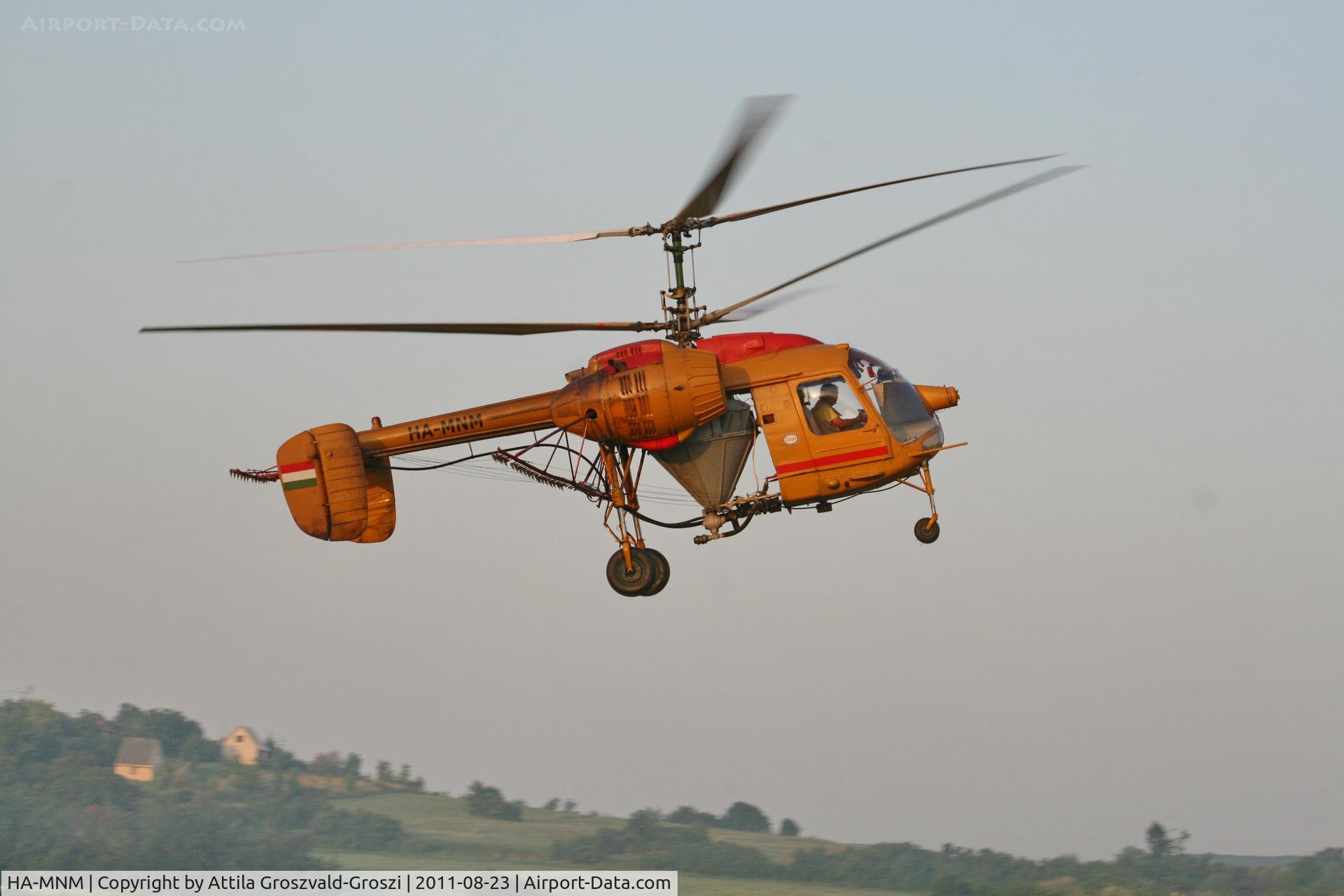 HA-MNM, 1975 Kamov Ka-26 Hoodlum C/N 7505204, In the air space of Balatonfüzfö while spraying