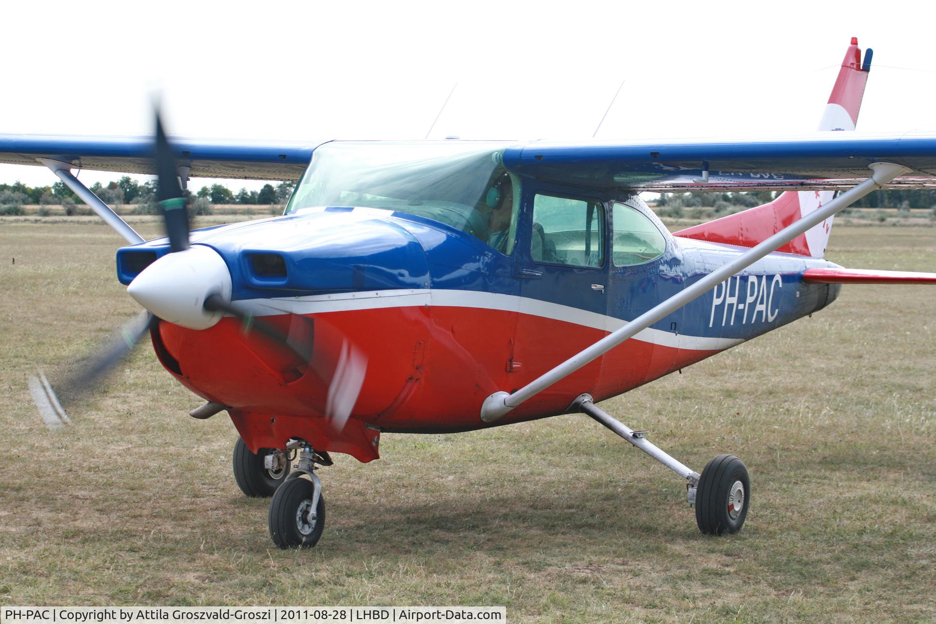 PH-PAC, Reims F182Q C/N 0118, LHBD - Börgönd Airport, Hungary