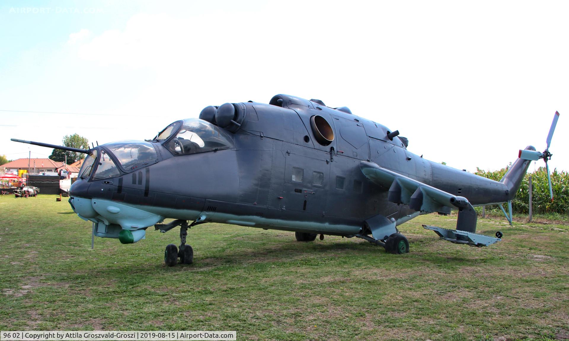 96 02, Mil Mi-24D Hind C/N 110157, Komo-Sky 51 Base, Dunavarsány, Hungary