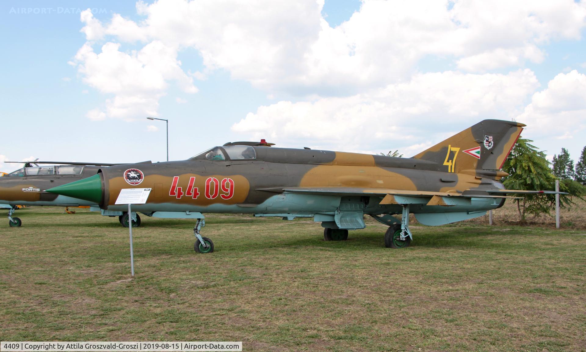 4409, Mikoyan-Gurevich MiG-21MF C/N 964409, Komo-Sky 51 Base, Dunavarsány, Hungary