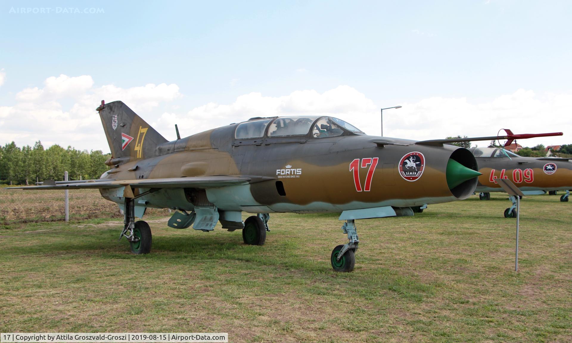 17, Mikoyan-Gurevich MiG-21UM C/N 516999202, Komo-Sky 51 Base, Dunavarsány, Hungary