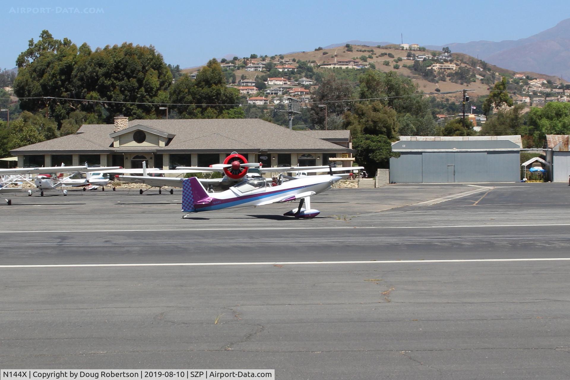N144X, 2001 Harmon F-1 Rocket C/N JGN001, 2001 Nelson F1 (HARMON) ROCKET, Lycoming IO-540 260+ Hp, Race #22, taxi to Rwy 22
