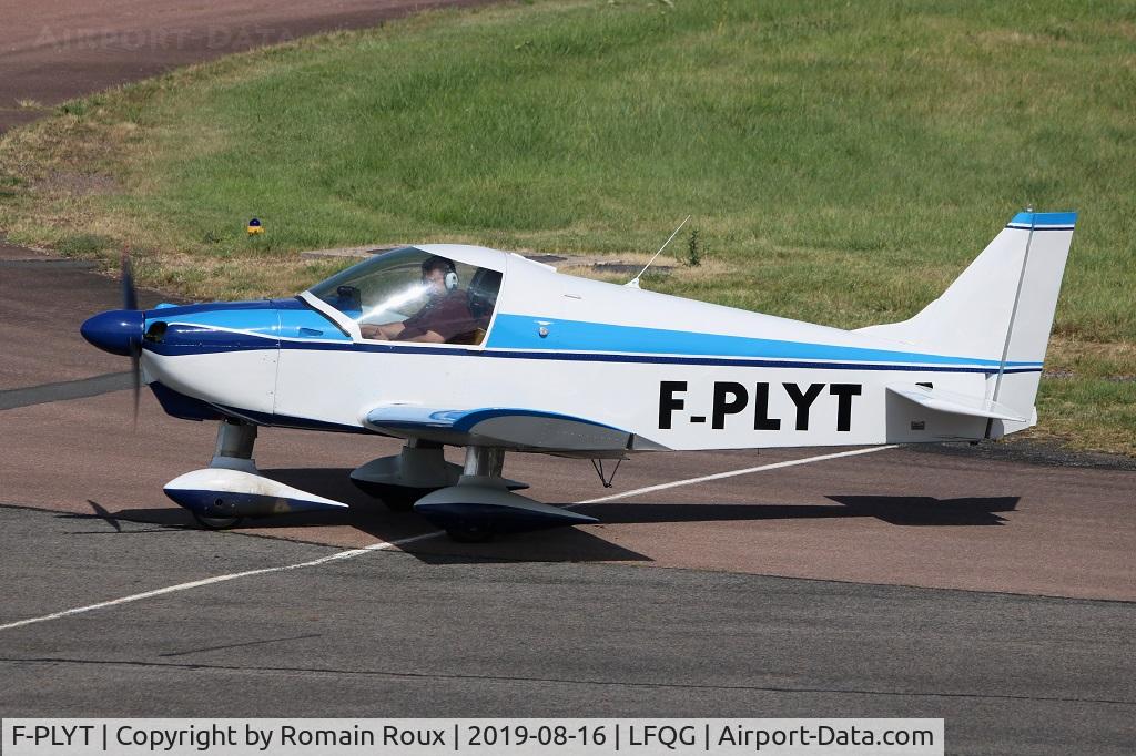 F-PLYT, 2003 Heintz Zenith C/N 122, Taxiing