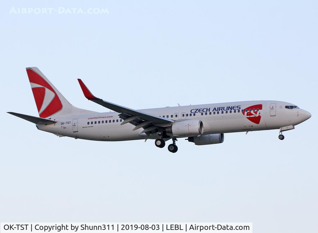 OK-TST, 2010 Boeing 737-86N C/N 37884, Landing rwy 25R in CSA c/s... operated by Smartwings
