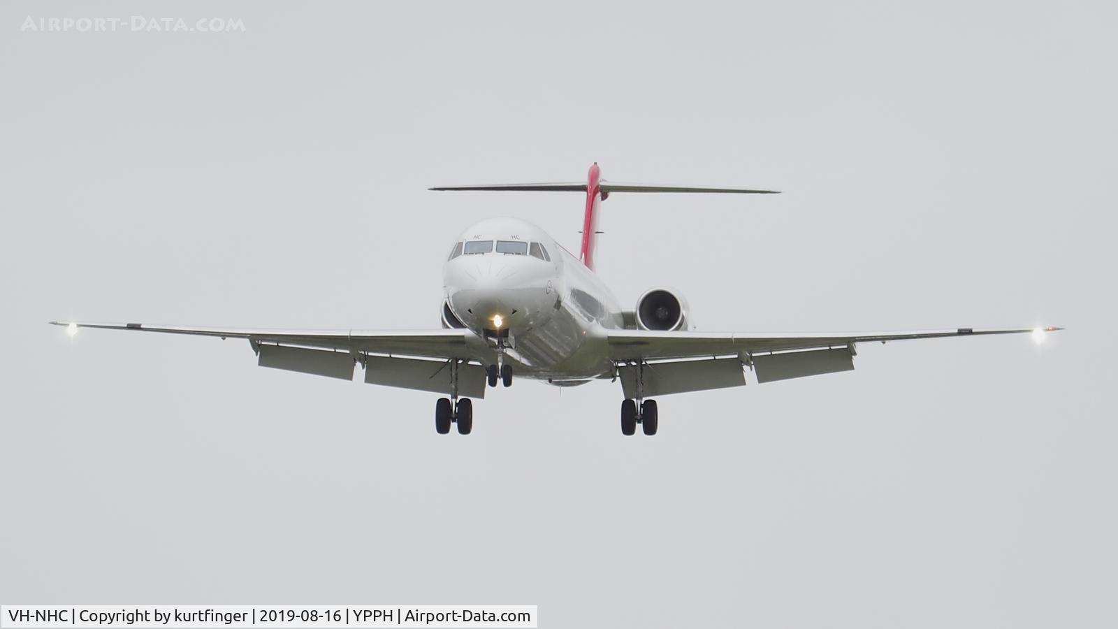 VH-NHC, 1993 Fokker 100 (F-28-0100) C/N 11481, Fokker 100. QantasLink VH-NHC arriving from Ginbatta Rwy 06 YPPH 160819.