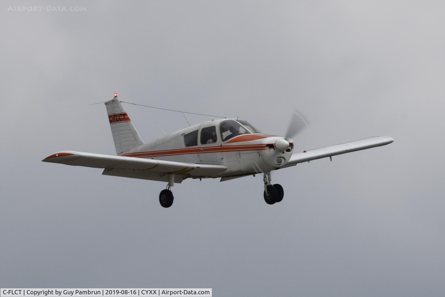 C-FLCT, 1969 Piper PA-28-140 C/N 28 25756, Landing