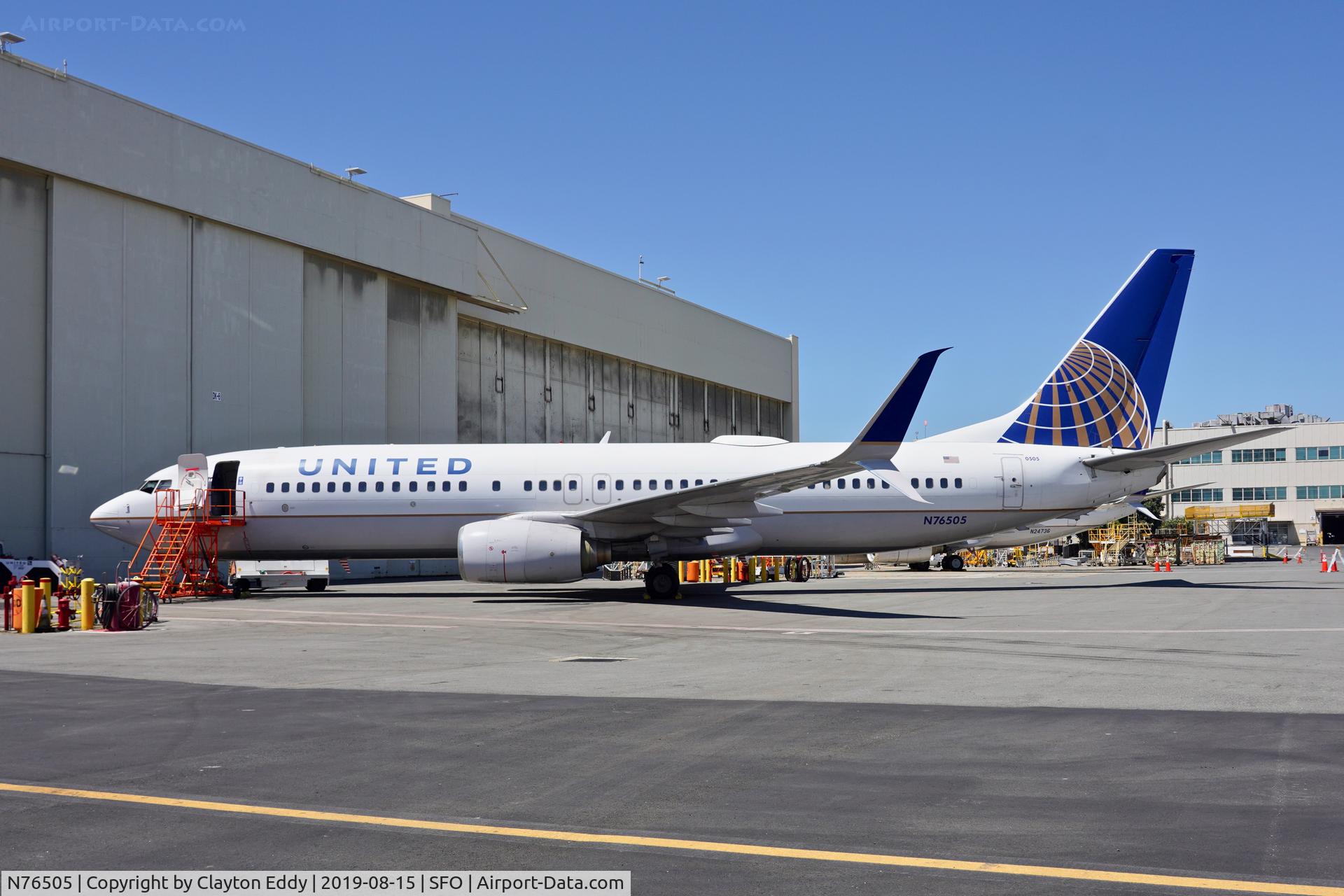N76505, 2006 Boeing 737-824 C/N 32834, SFO 2019.