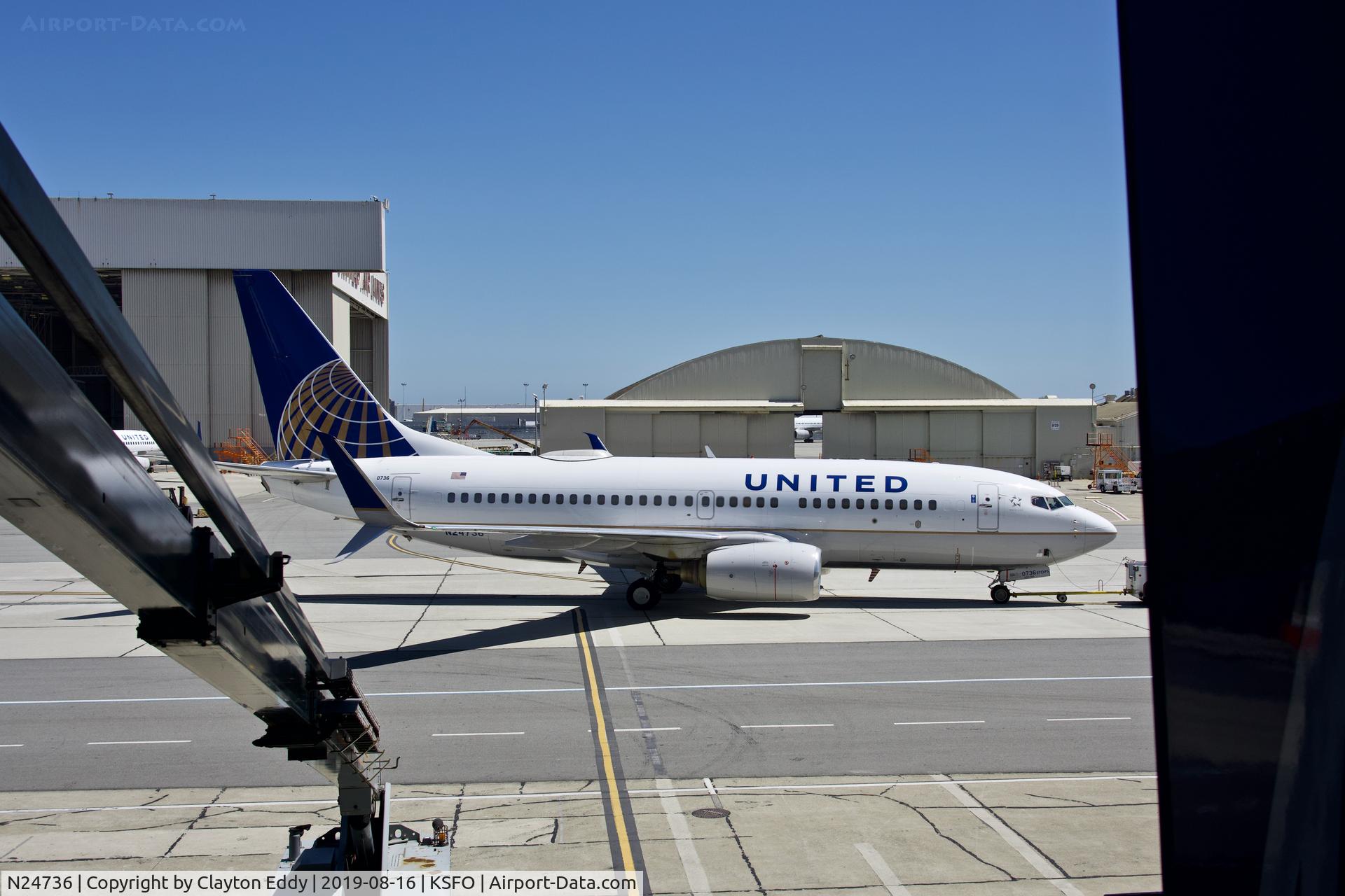 N24736, 1999 Boeing 737-724 C/N 28803, SFO 2019.