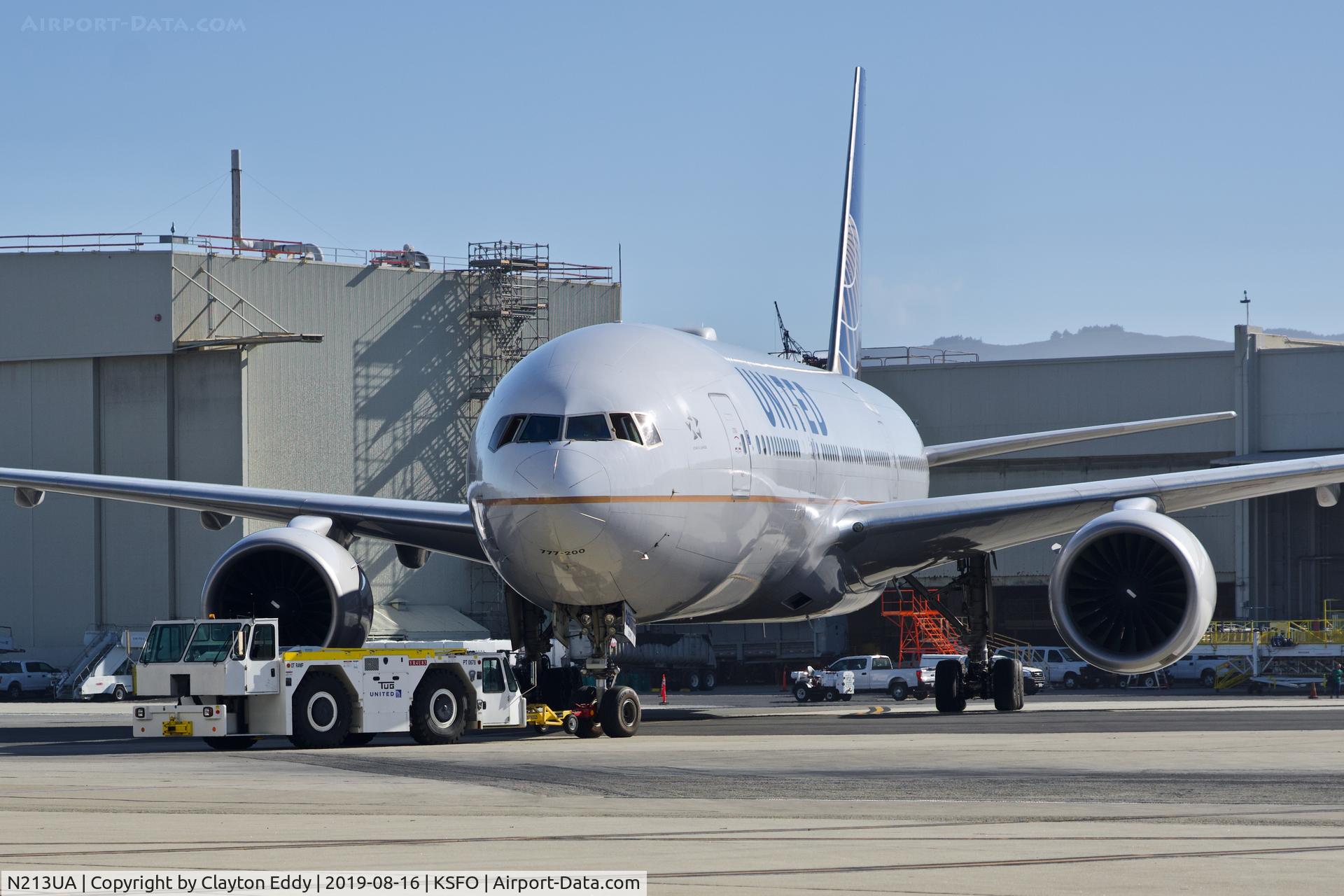 N213UA, 2000 Boeing 777-222 C/N 30219, SFO 2019.