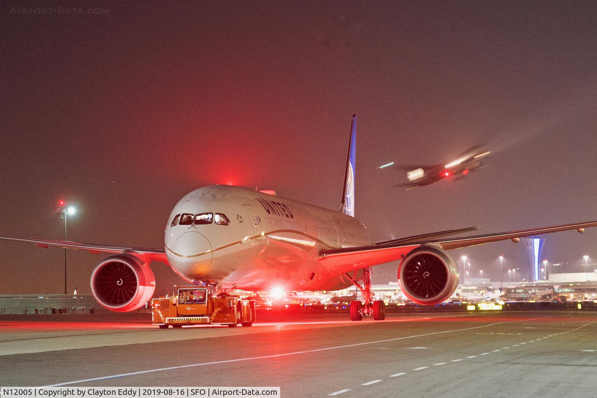 N12005, 2019 Boeing 787-10 Dreamliner Dreamliner C/N 40937, SFO 2019.