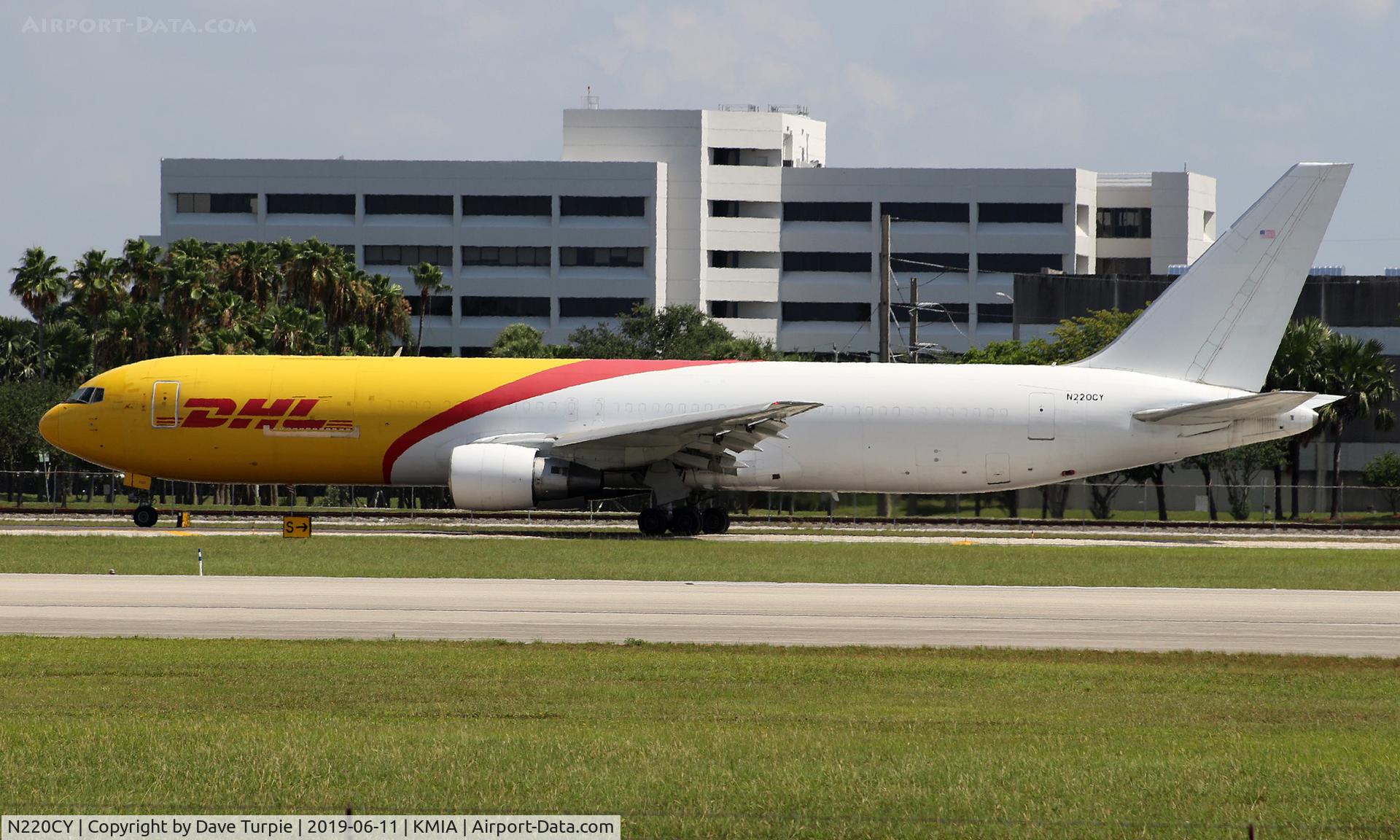 N220CY, 1991 Boeing 767-383/ER C/N 24729, No comment.