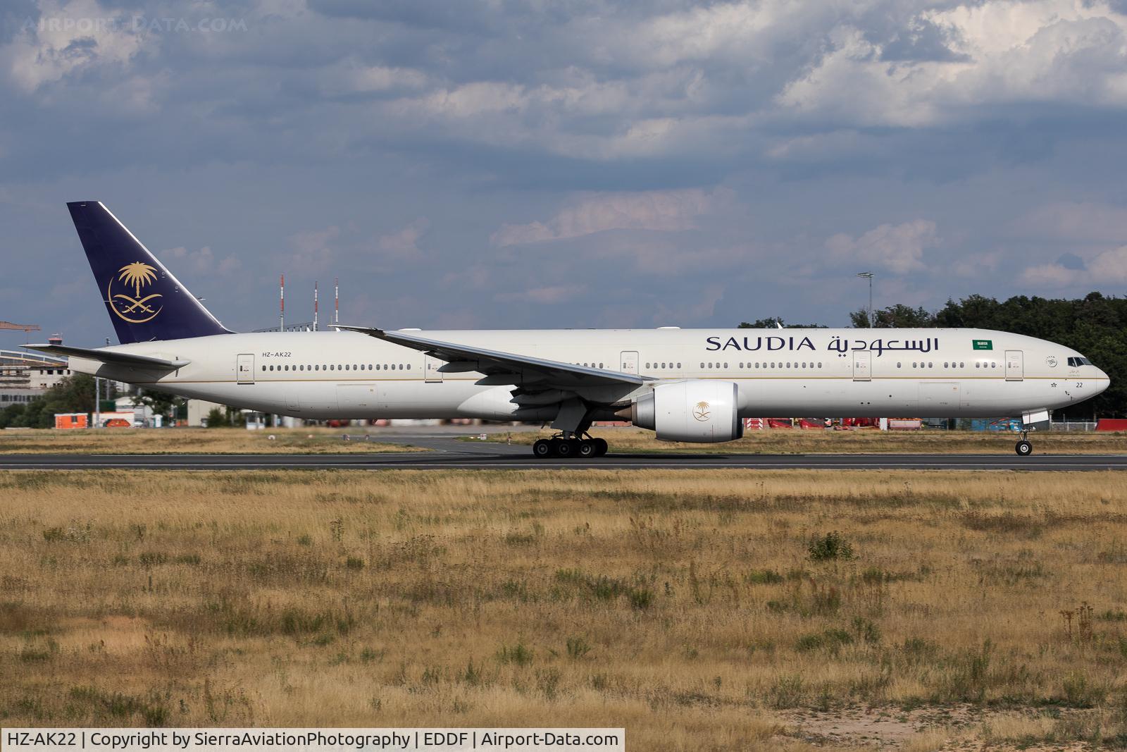 HZ-AK22, 2013 Boeing 777-368/ER C/N 41059, Saudi Arabia