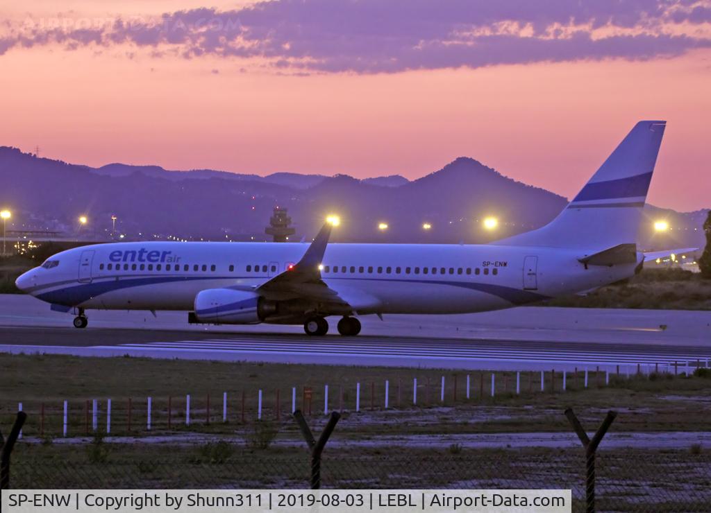 SP-ENW, 1999 Boeing 737-86J C/N 28073, Ready for take off from rwy 25L