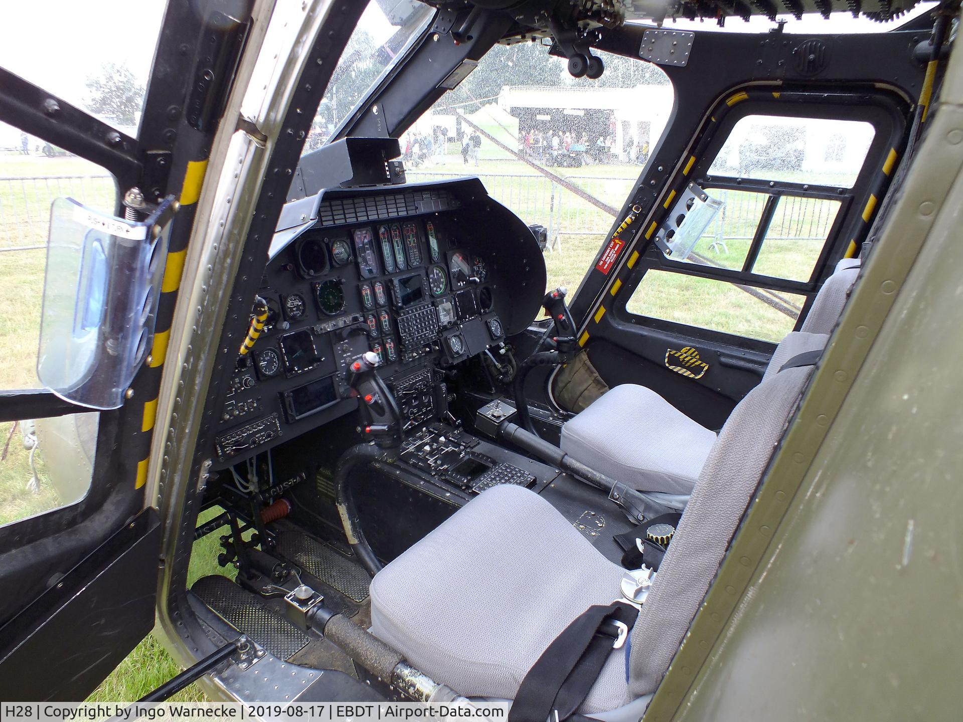 H28, Agusta A-109BA C/N 0328, Agusta A.109BA of the Belgian Army aviation at the 2019 Fly-in at Diest/Schaffen airfield  #c