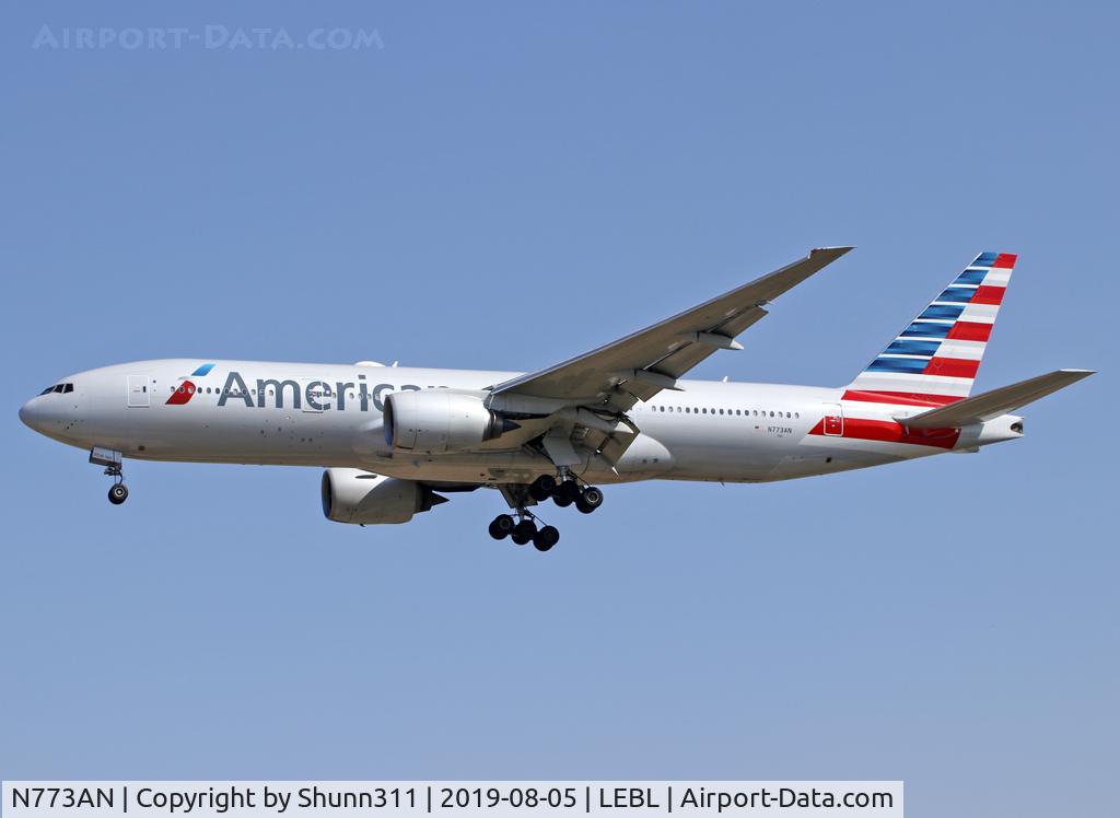 N773AN, 1999 Boeing 777-223 C/N 29583, Landing rwy 25R