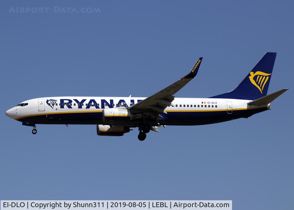 EI-DLO, 2006 Boeing 737-8AS C/N 34178, Landing rwy 25R