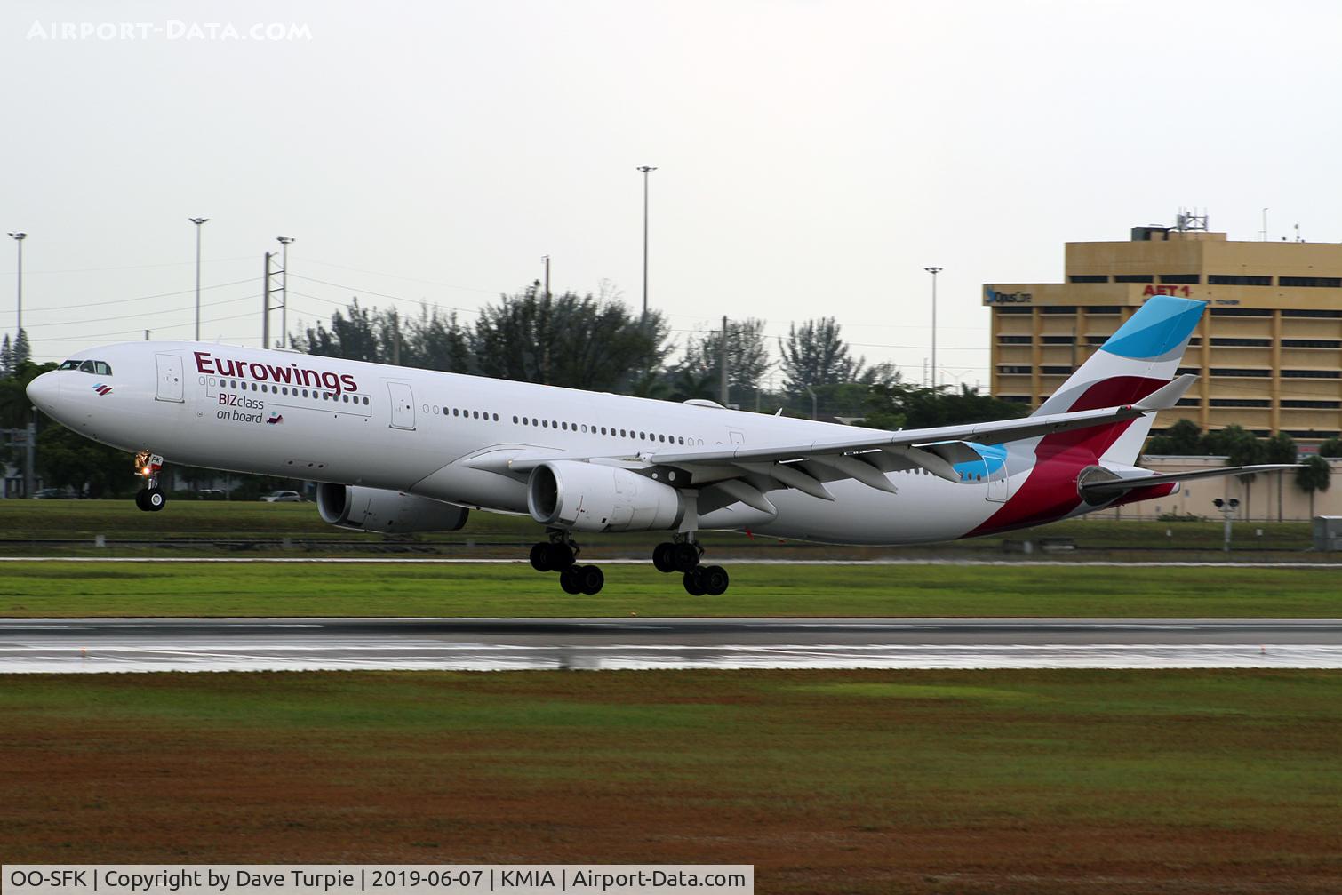 OO-SFK, 2004 Airbus A330-343X C/N 570, No comment.