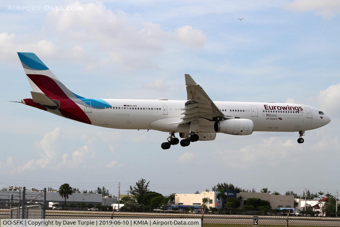 OO-SFK, 2004 Airbus A330-343X C/N 570, No comment.