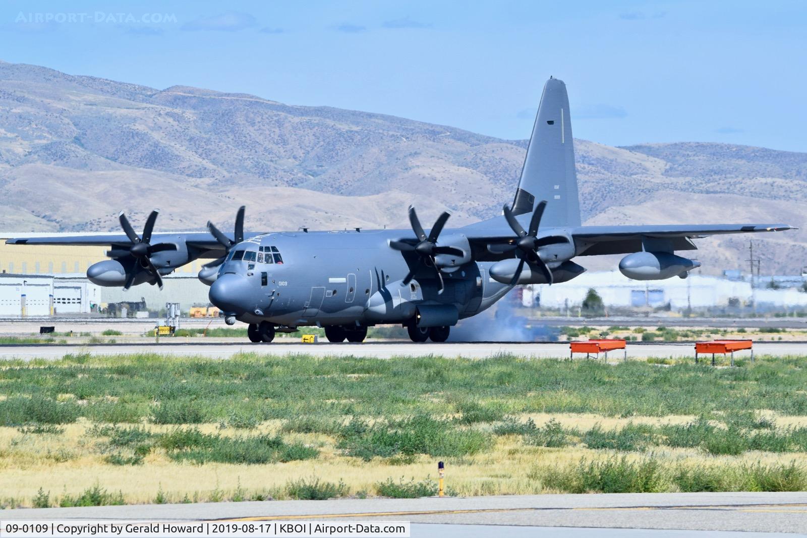 09-0109, 2009 Lockheed Martin HC-130J Combat King II Hercules Hercules C/N 382-5634, Touch down on RWY 28L.