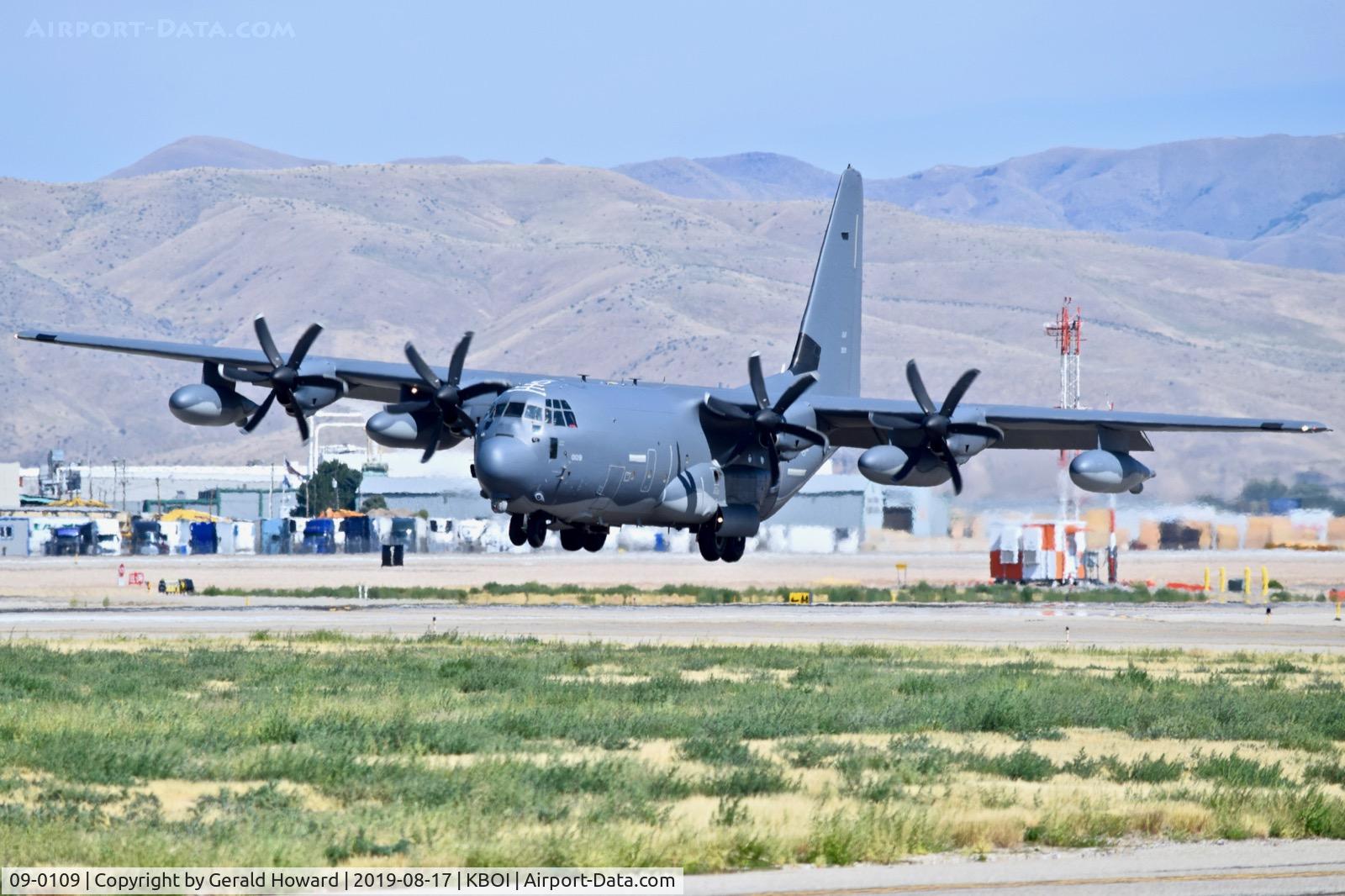 09-0109, 2009 Lockheed Martin HC-130J Combat King II Hercules Hercules C/N 382-5634, Landing RWY 28L.