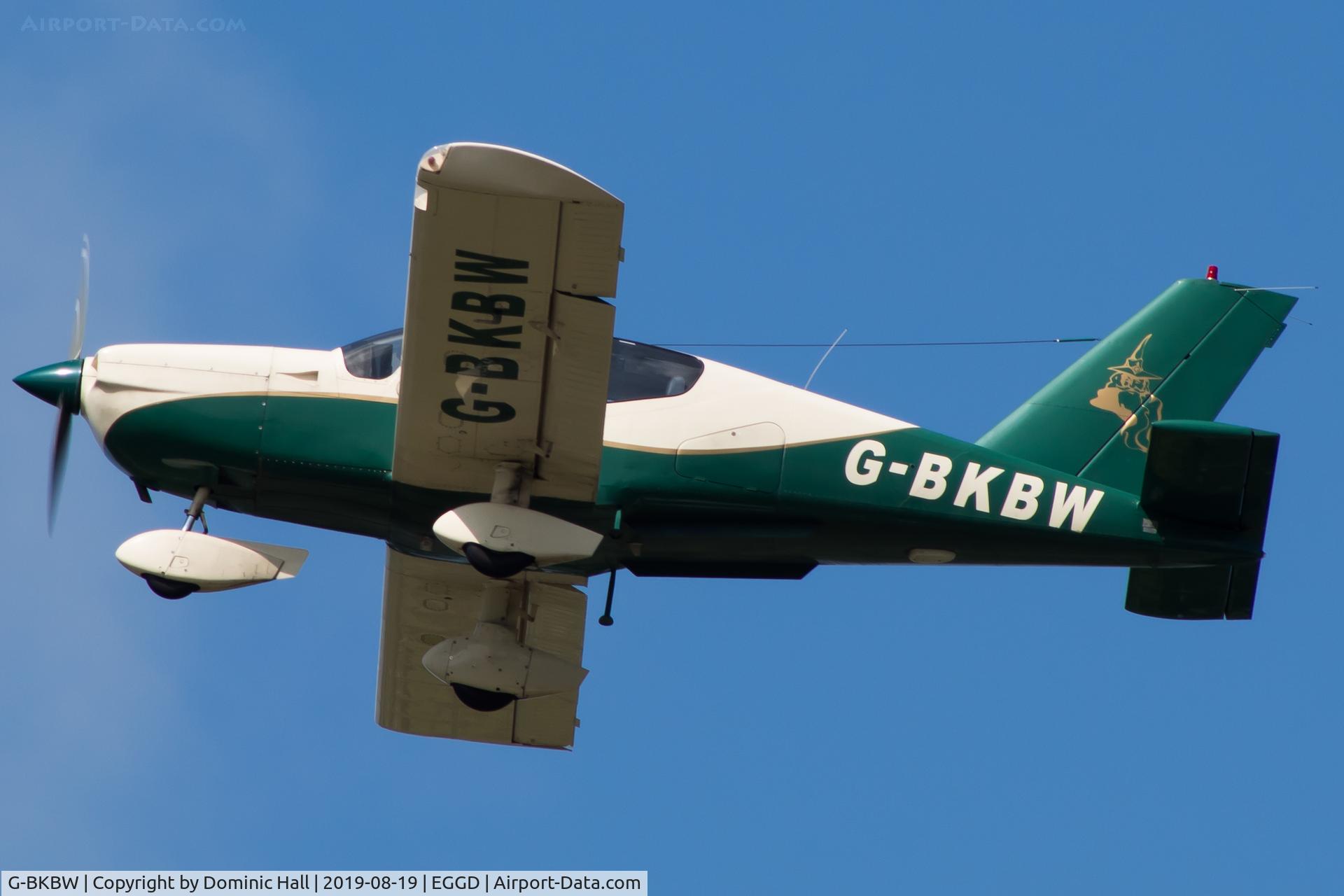 G-BKBW, 1982 Socata TB-10 Tobago C/N 289, Departing RWY 27