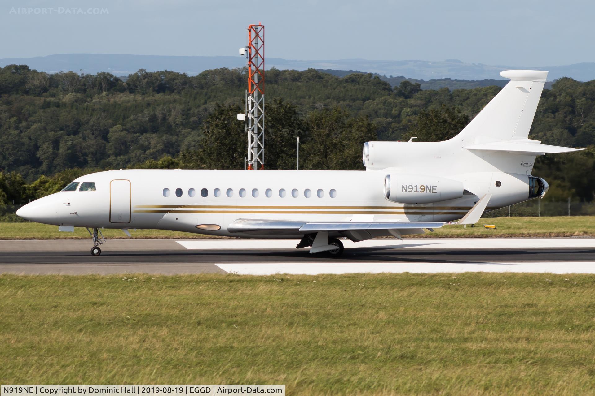 N919NE, 2010 Dassault Falcon 7X C/N 087, Landing RWY 27