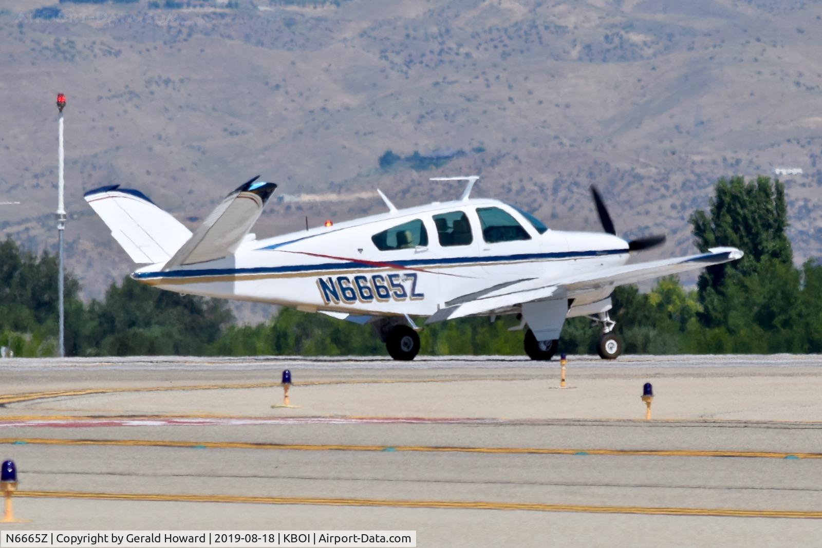 N6665Z, 1979 Beech V35B Bonanza C/N D-10291, Starting take off run on RWY 10R.