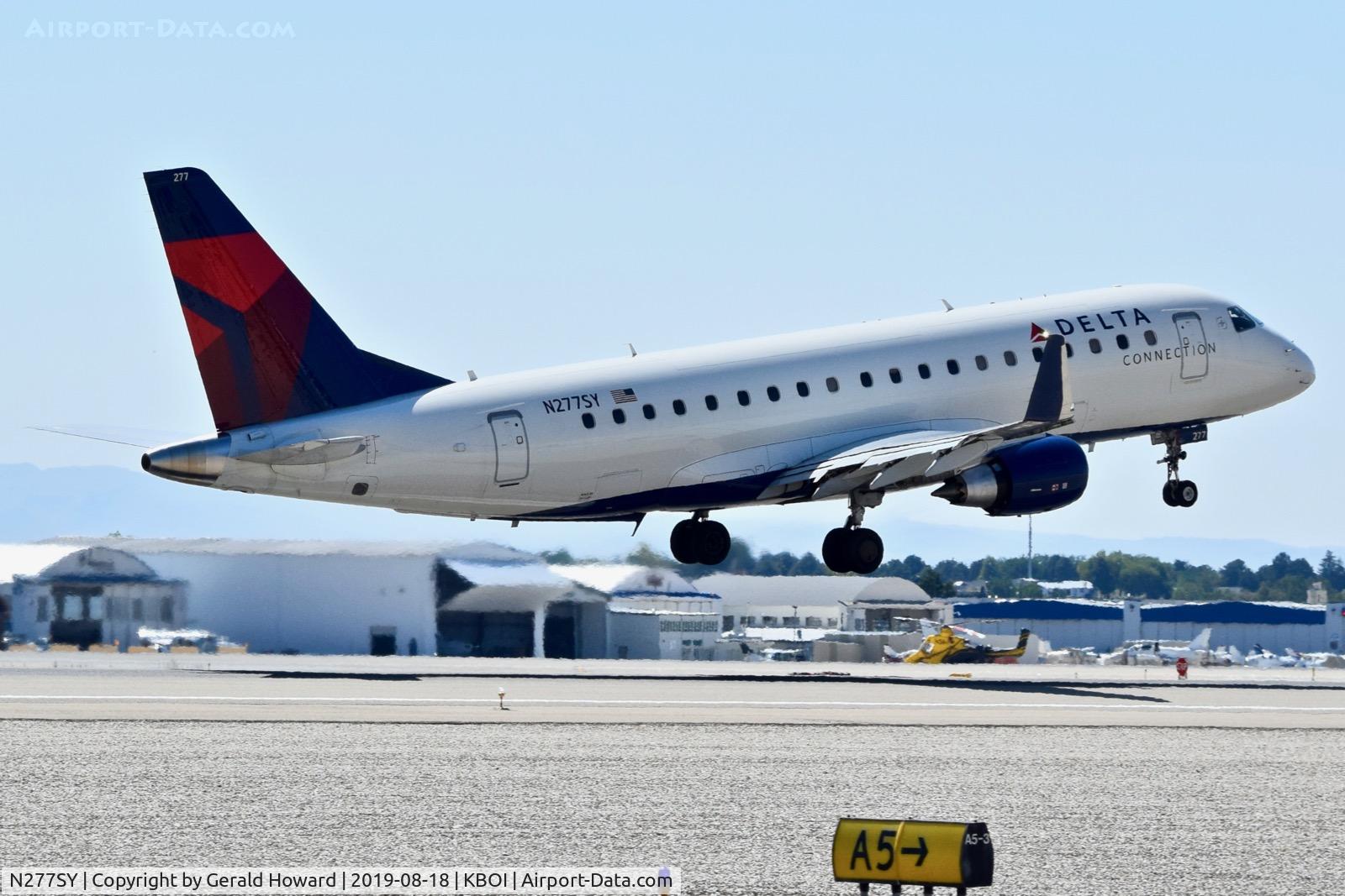N277SY, 2018 Embraer 175LR (ERJ-170-200LR) C/N 17000741, Take off from RWY 28R.