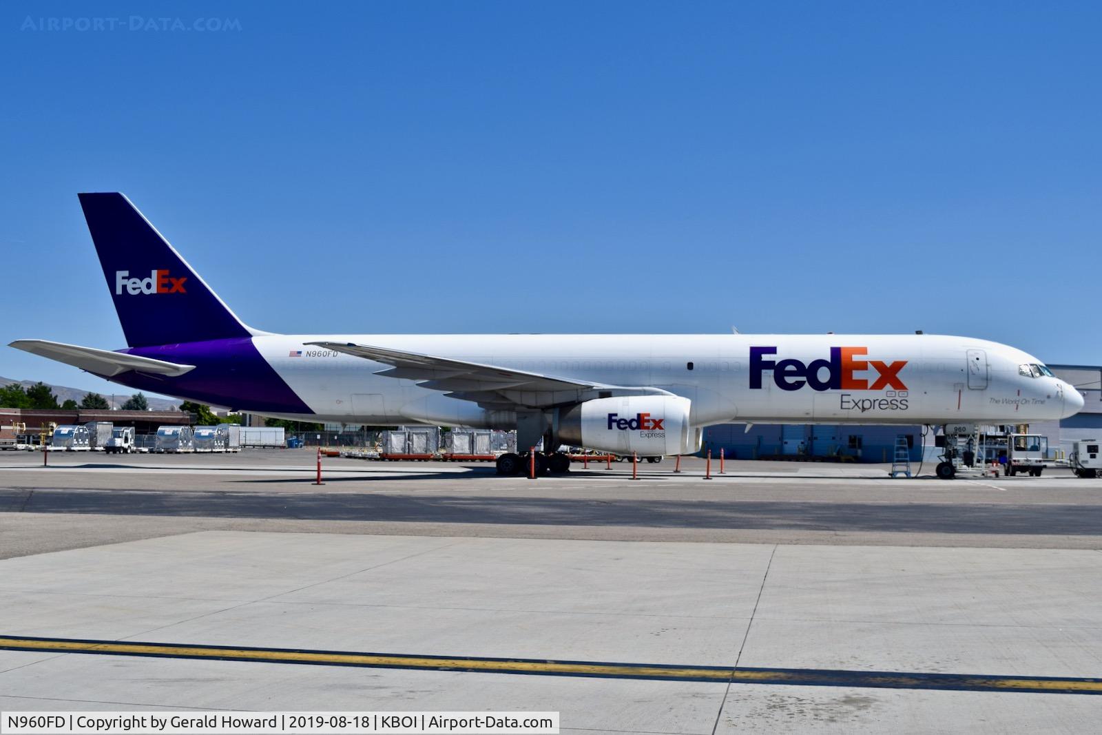 N960FD, 1992 Boeing 757-236F C/N 25593, Parked on the FedEx ramp.
