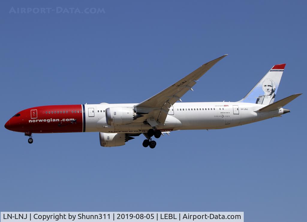 LN-LNJ, 2016 Boeing 787-9 Dreamliner C/N 37308, Landing rwy 25R