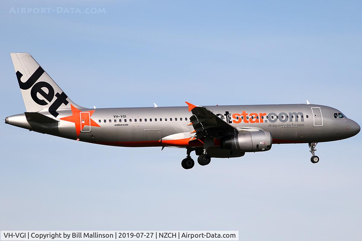 VH-VGI, 2010 Airbus A320-232 C/N 4466, in from WLG