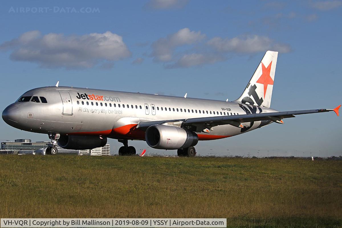 VH-VQR, 2005 Airbus A320-232 C/N 2526, taxi to 3-4R