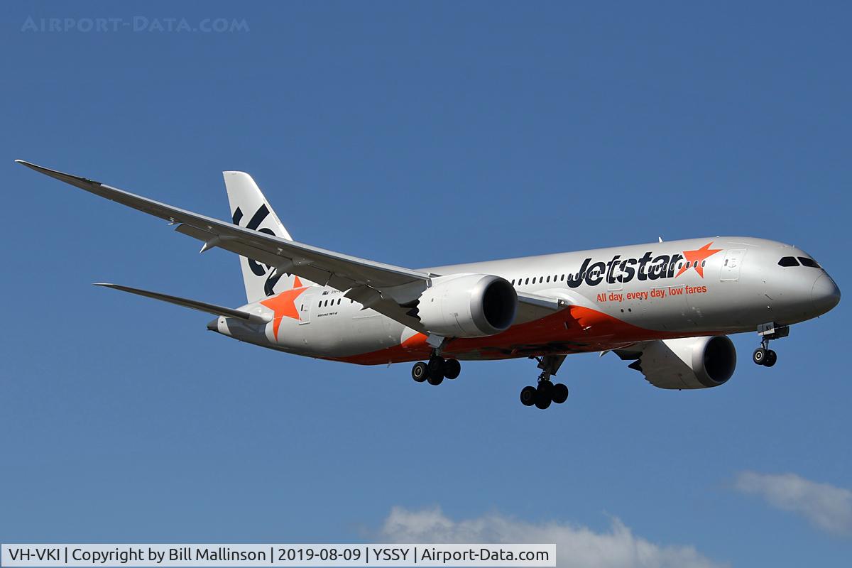 VH-VKI, 2014 Boeing 787-8 Dreamliner Dreamliner C/N 36235, finals for 2-5