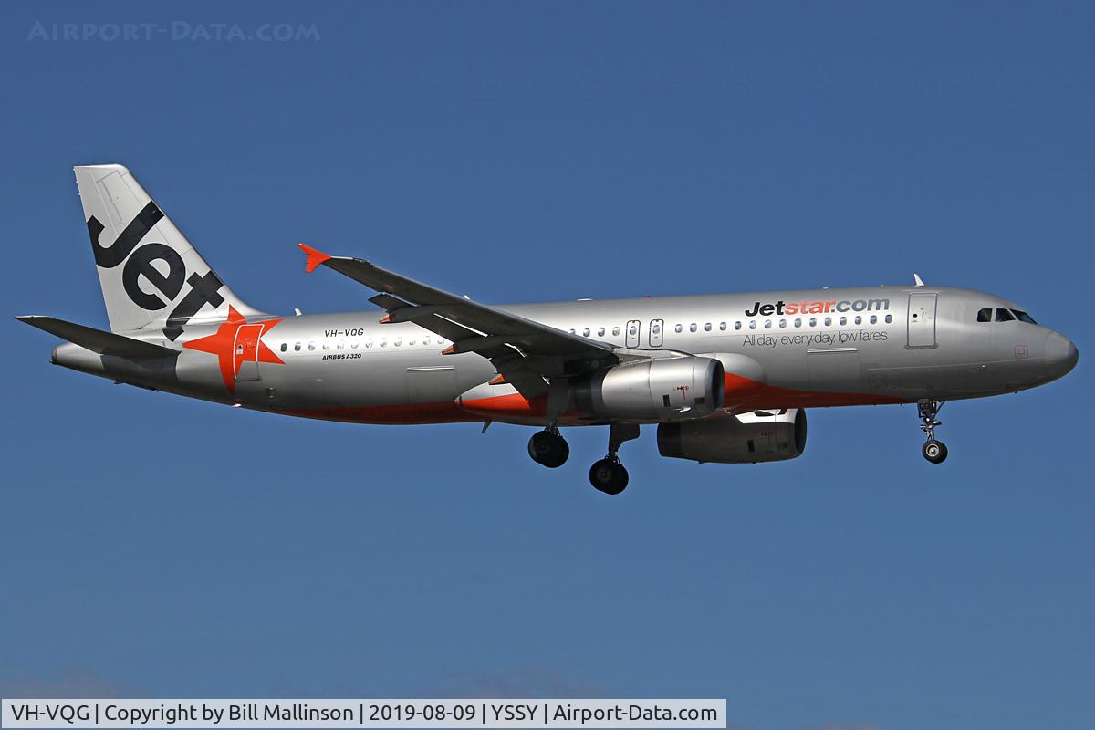 VH-VQG, 2006 Airbus A320-232 C/N 2787, finals for 2-5