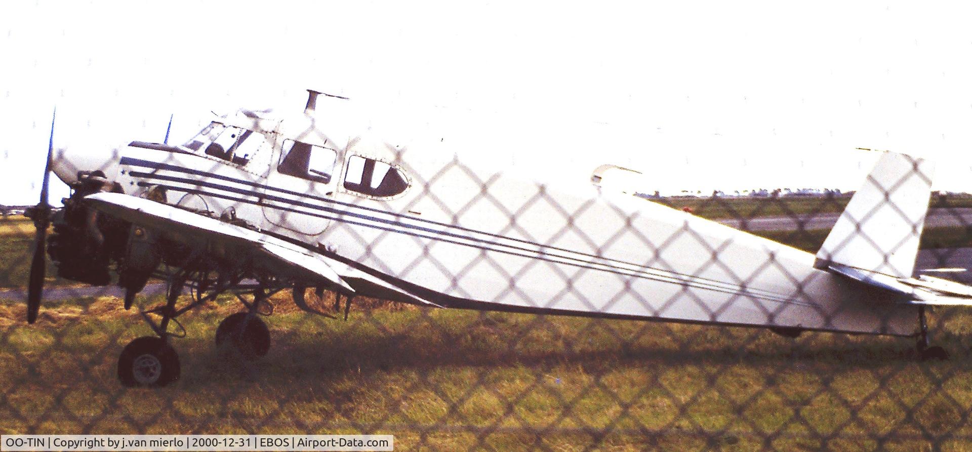 OO-TIN, 1943 Cessna UC-78 Bobcat C/N 5253, Through the fence pic Ostend, Belgium