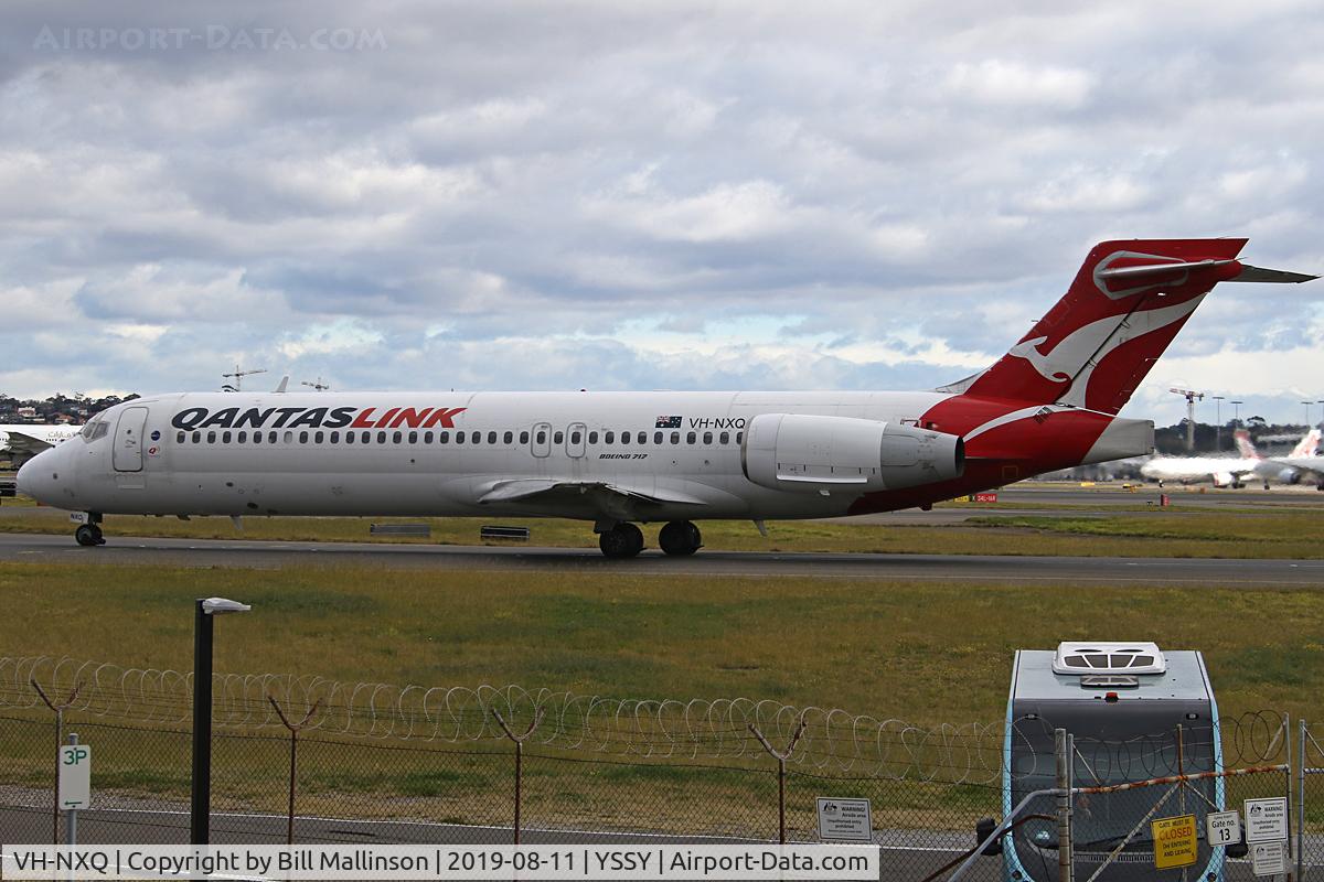 VH-NXQ, 2001 Boeing 717-231 C/N 55097, taxi to 16L