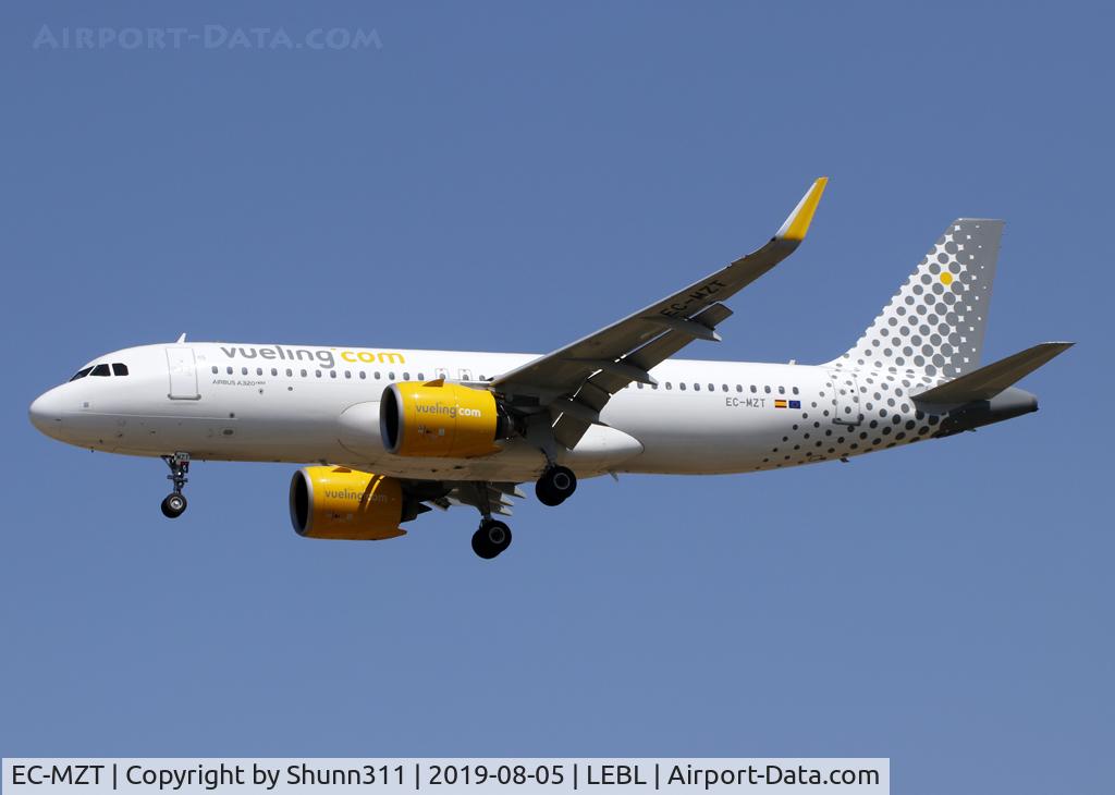 EC-MZT, 2018 Airbus A320-271N C/N 8181, Landing rwy 25R