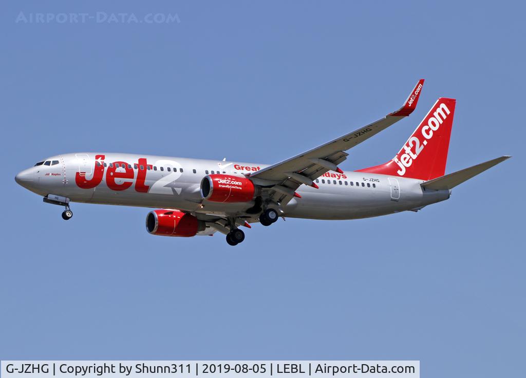 G-JZHG, 2000 Boeing 737-85P C/N 28388, Landing rwy 25R