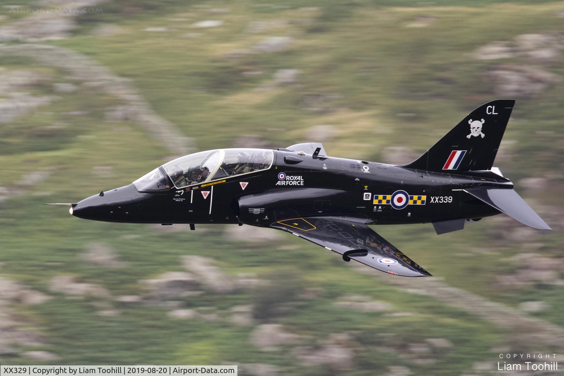 XX329, 1980 Hawker Siddeley Hawk T.1A C/N 174/312153, XX329 low level